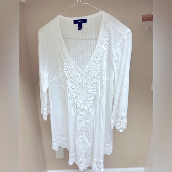 NWOT Woman’s ALFANI White Blouse - Picture 3 of 11
